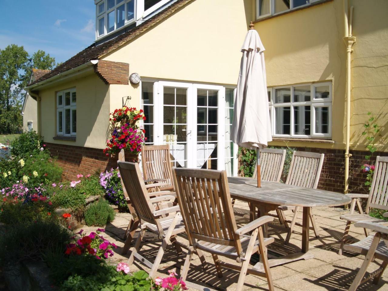 The Newnham White House Bed and Breakfast Baldock Exteriör bild